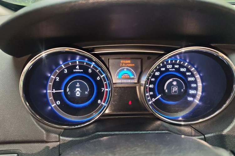 Used Hyundai Sonata 2011 2.0L Automatic Leading Edition Instrument Cluster