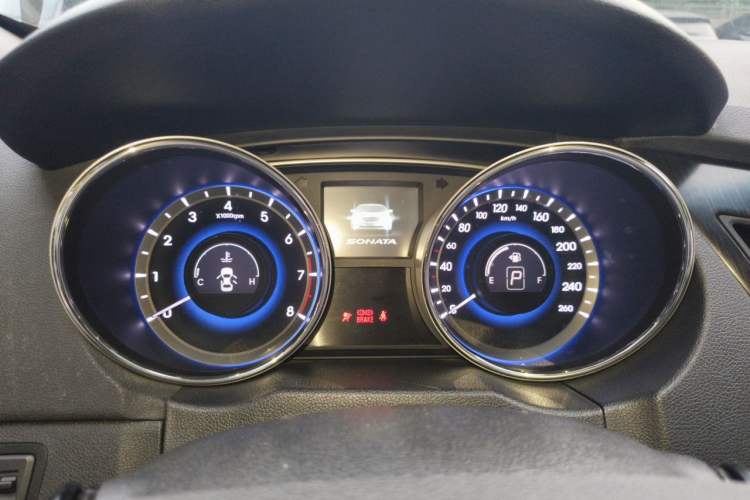 Used Hyundai Sonata 2011 2.0L Automatic Luxury Edition Instrument Cluster