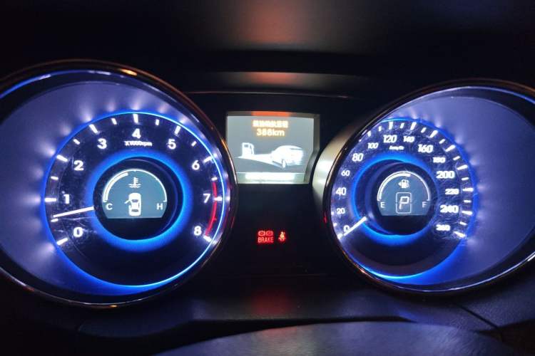 Used Hyundai Sonata 2011 2.0L Automatic Luxury Edition Instrument Cluster