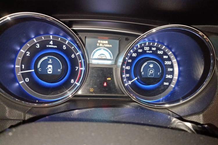 Used Hyundai Sonata 2011 2.0L Automatic Luxury Edition Instrument Cluster