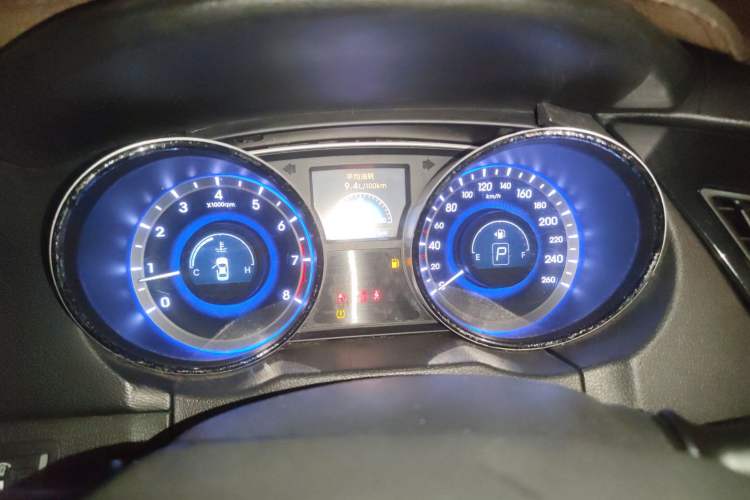Used Hyundai Sonata 2011 2.0L Automatic Leading Edition Instrument Cluster