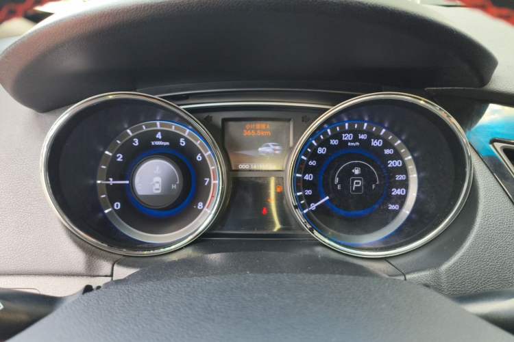 Used Hyundai Sonata 2011 2.0L Automatic Supreme Edition Instrument Cluster