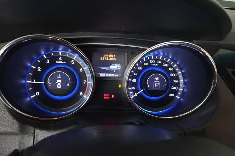 Used Hyundai Sonata 2011 2.0L Automatic Leading Edition Instrument Cluster