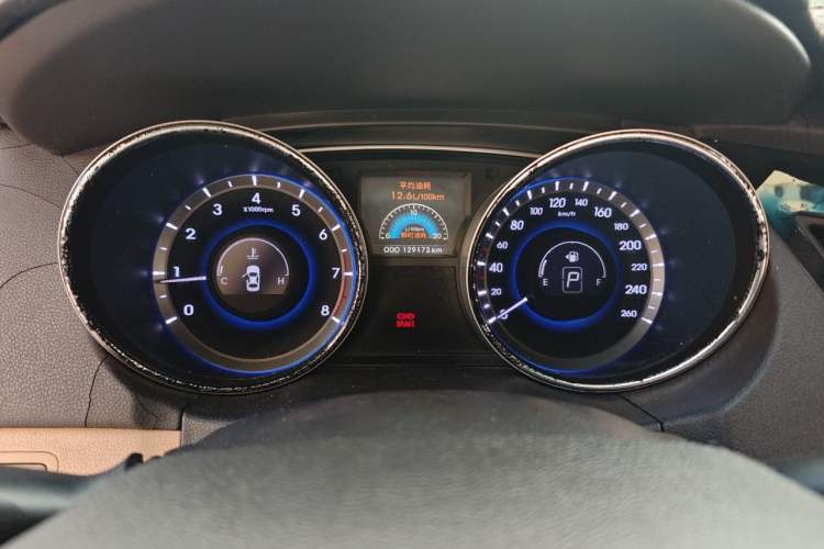 Used Hyundai Sonata 2011 2.0L Automatic Luxury Edition Instrument Cluster