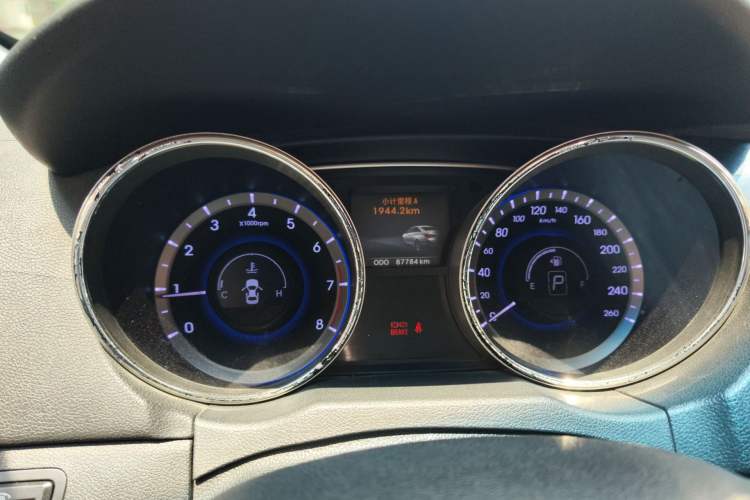 Used Hyundai Sonata 2011 2.0L Automatic Leading Edition Instrument Cluster