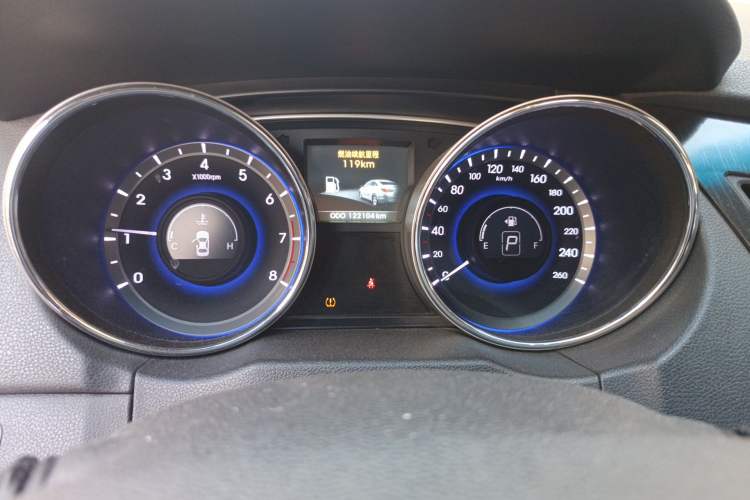 Used Hyundai Sonata 2011 2.0L Automatic Supreme Edition Instrument Cluster