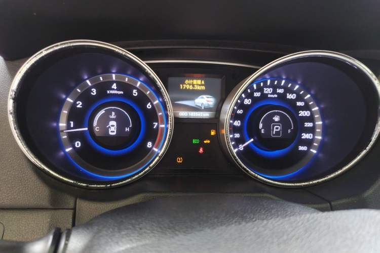 Used Hyundai Sonata 2011 2.0L Automatic Luxury Edition Instrument Cluster