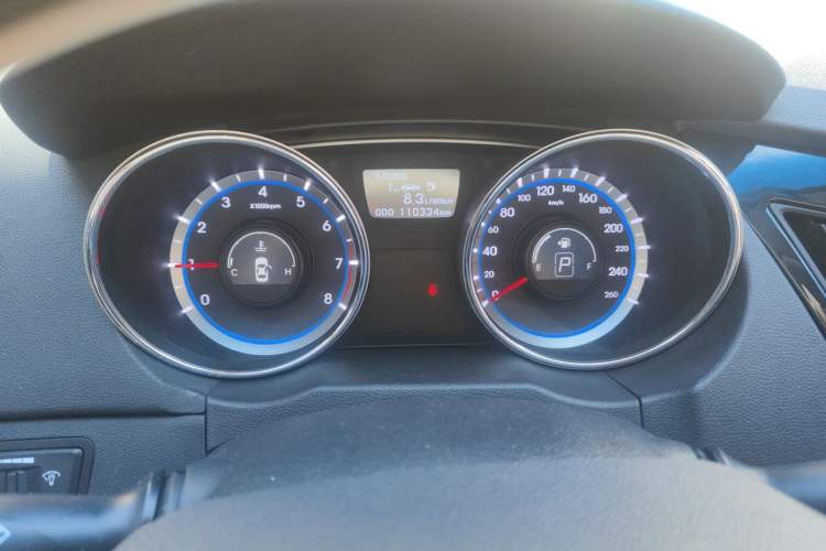 Used Hyundai Sonata 2011 2.0L Automatic Fashion Edition Instrument Cluster