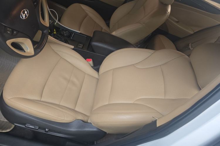 Used Hyundai Sonata 2011 2.0L Automatic Luxury Edition Left Front Seat