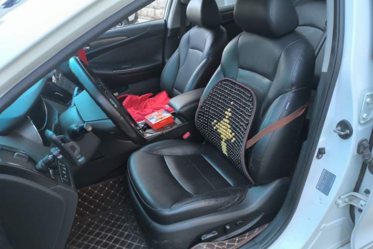 Used Hyundai Sonata 2011 2.0L Automatic Luxury Edition Left Front Seat