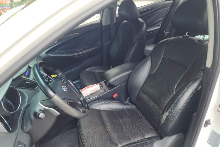 Used Hyundai Sonata 2011 2.0L Automatic Luxury Edition Left Front Seat
