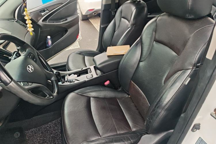 Used Hyundai Sonata 2011 2.0L Automatic Luxury Edition Left Front Seat