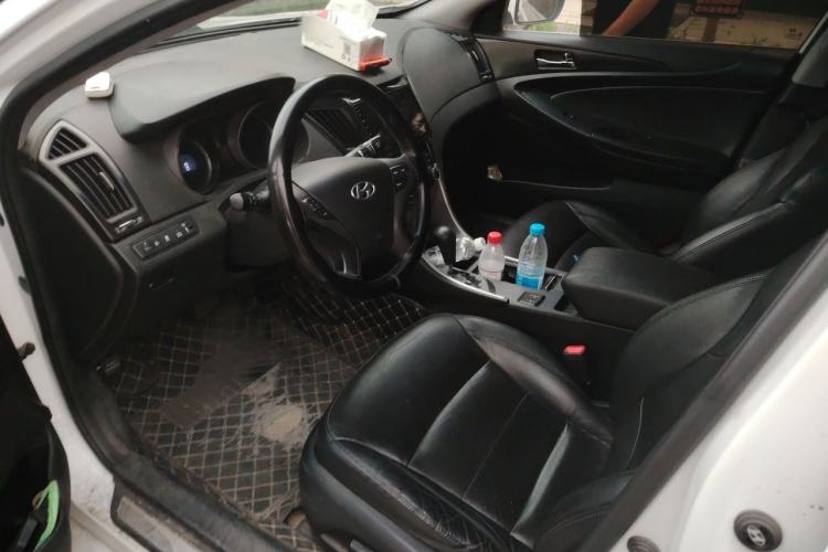 Used Hyundai Sonata 2011 2.0L Automatic Luxury Edition Left Front Seat