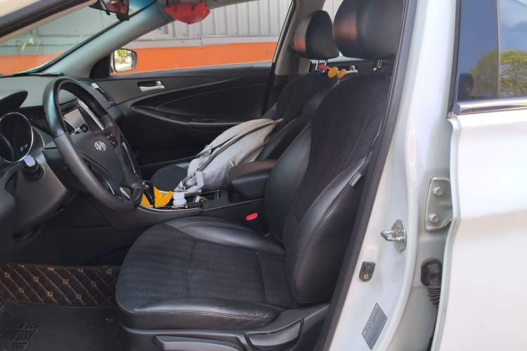 Used Hyundai Sonata 2011 2.0L Automatic Leading Edition Left Front Seat
