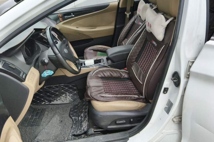 Used Hyundai Sonata 2011 2.0L Automatic Luxury Edition Left Front Seat