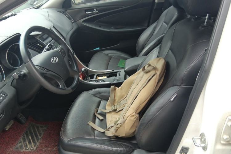 Used Hyundai Sonata 2011 2.0L Automatic Luxury Edition Left Front Seat