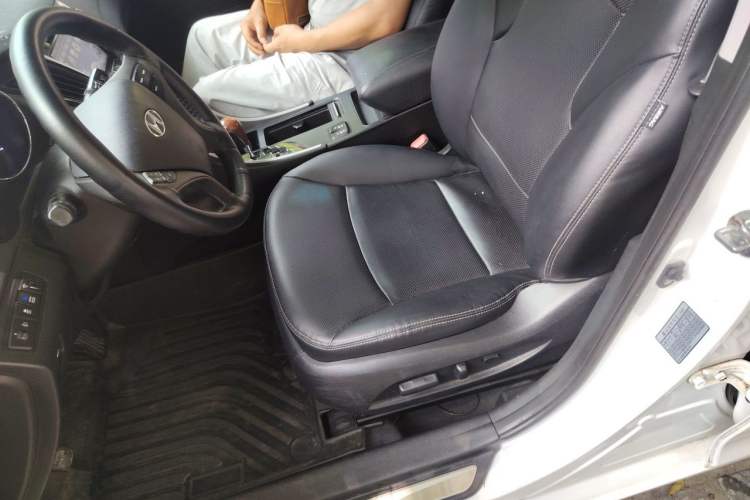 Used Hyundai Sonata 2011 2.0L Automatic Luxury Edition Left Front Seat