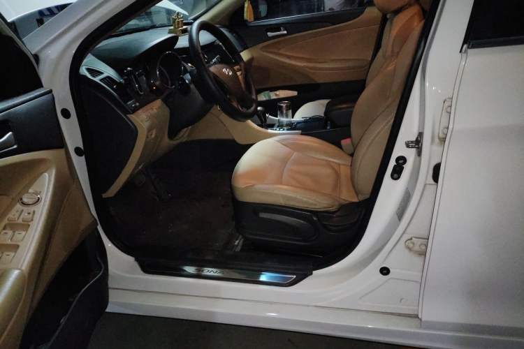 Used Hyundai Sonata 2011 2.0L Automatic Fashion Edition Left Front Seat