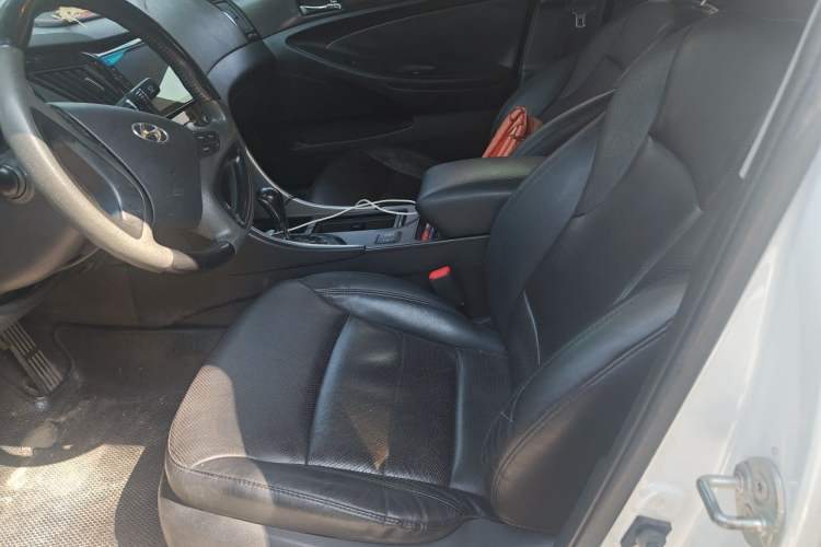 Used Hyundai Sonata 2011 2.0L Automatic Prestige Edition Left Front Seat