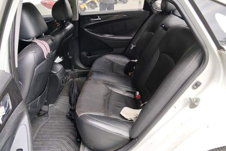 Used Hyundai Sonata 2011 2.0L Automatic Prestige Edition Left Rear Seat