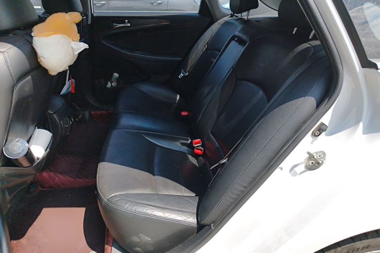 Used Hyundai Sonata 2011 2.0L Automatic Prestige Edition Left Rear Seat