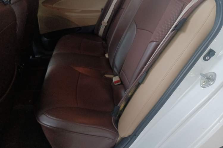 Used Hyundai Sonata 2011 2.0L Automatic Leading Edition Left Rear Seat