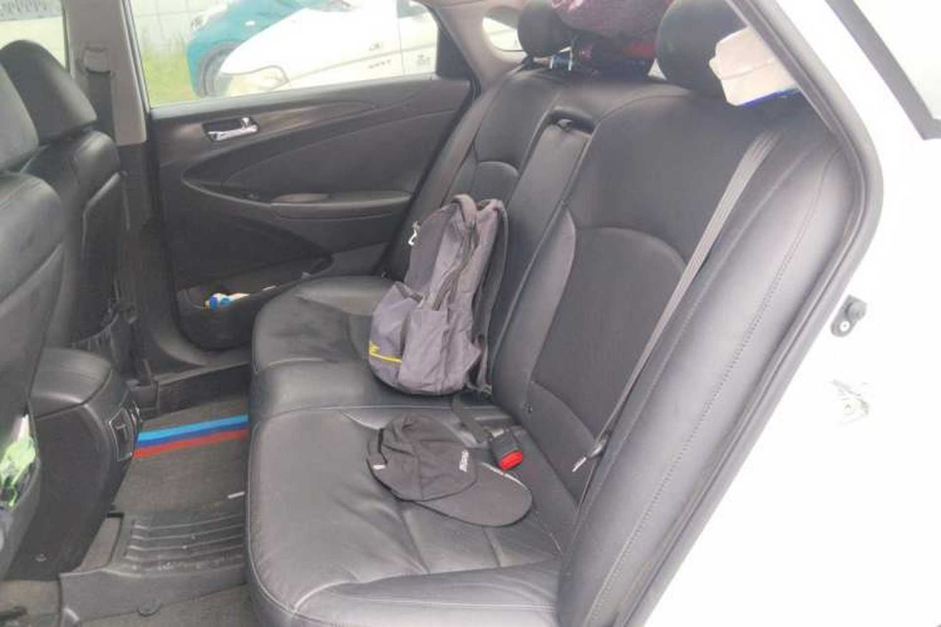 Used Hyundai Sonata 2011 2.0L Automatic Luxury Edition Left Rear Seat