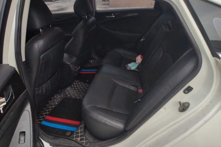 Used Hyundai Sonata 2011 2.0L Automatic Prestige Edition Left Rear Seat