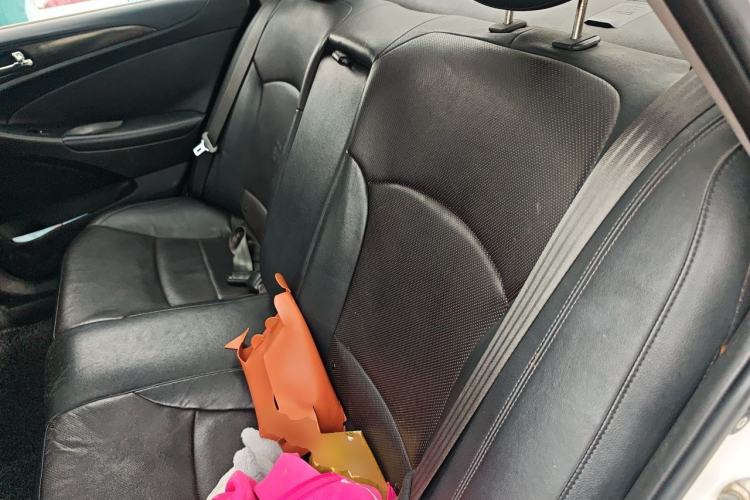 Used Hyundai Sonata 2011 2.0L Automatic Luxury Edition Left Rear Seat