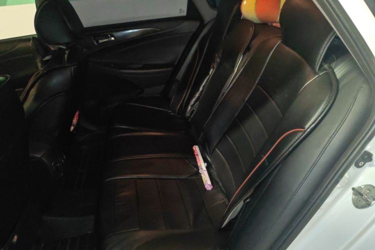 Used Hyundai Sonata 2011 2.0L Automatic Luxury Edition Left Rear Seat
