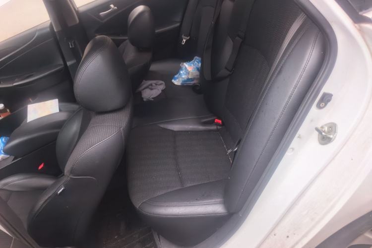 Used Hyundai Sonata 2011 2.0L Automatic Leading Edition Left Rear Seat