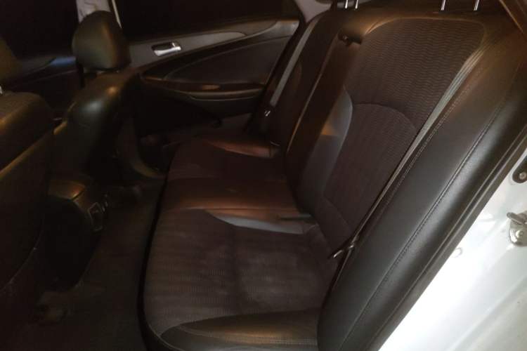Used Hyundai Sonata 2011 2.0L Automatic Leading Edition Left Rear Seat