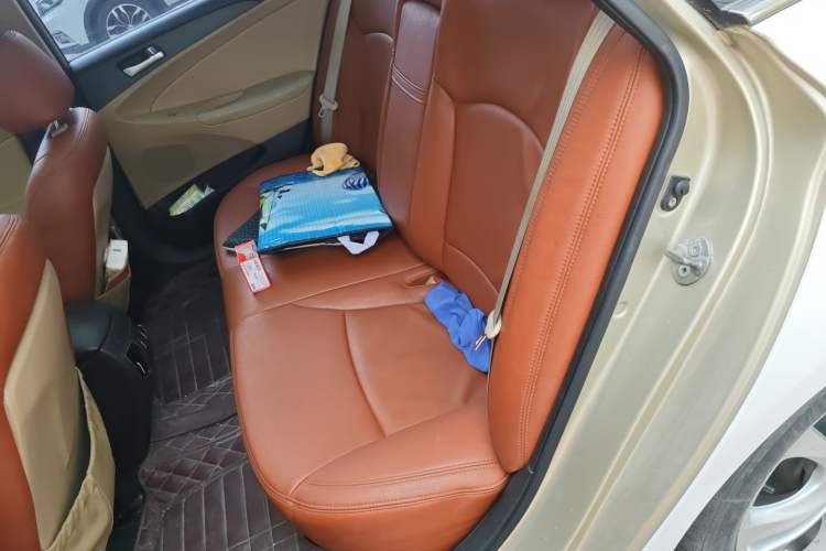 Used Hyundai Sonata 2011 2.0L Automatic Leading Edition Left Rear Seat