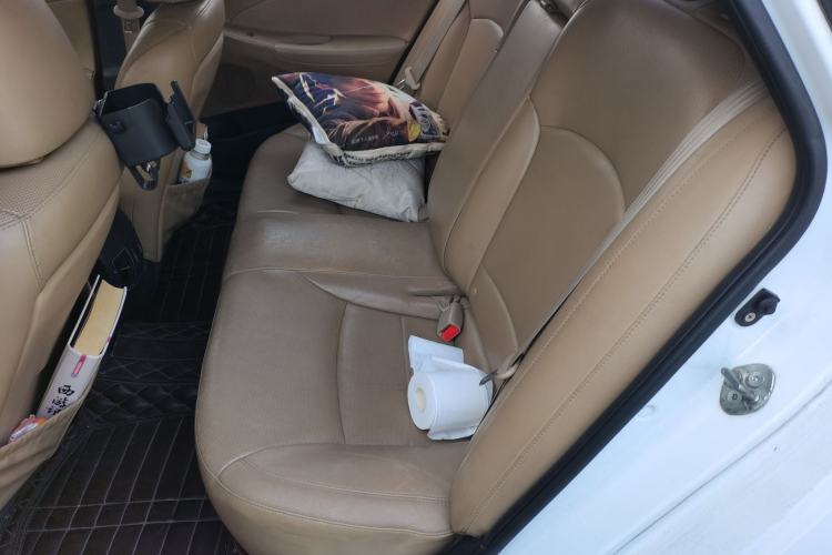 Used Hyundai Sonata 2011 2.0L Automatic Top-Grade Version Left Rear Seat