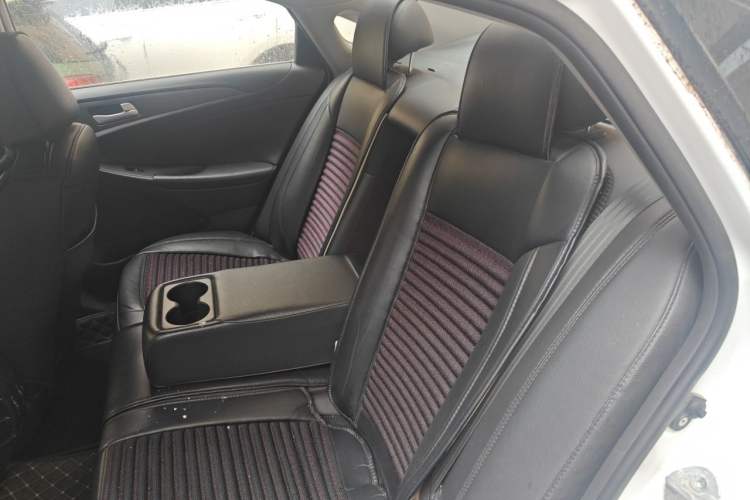 Used Hyundai Sonata 2011 2.0L Automatic Leading Edition Left Rear Seat