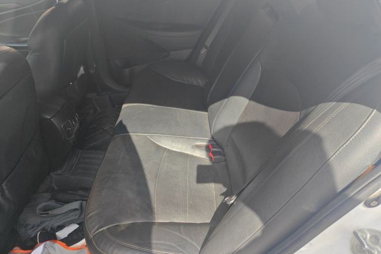Used Hyundai Sonata 2011 2.0L Automatic Supreme Edition Left Rear Seat