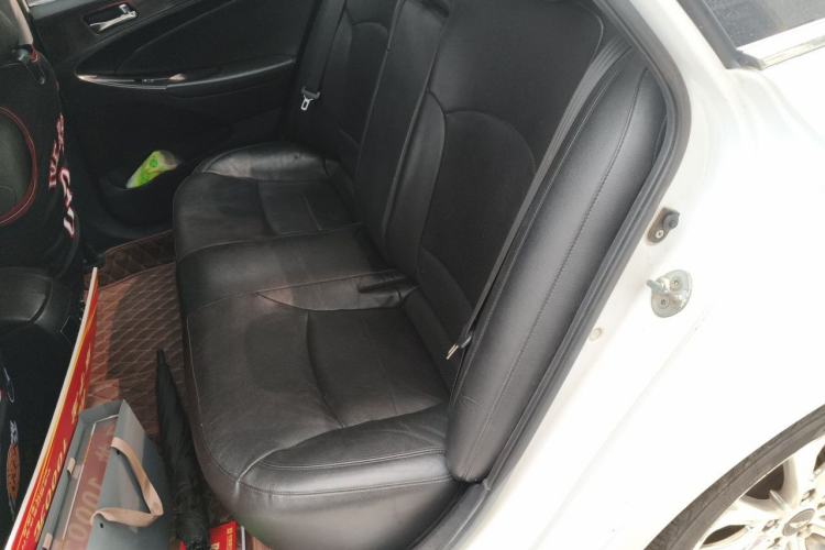 Used Hyundai Sonata 2011 2.0L Automatic Luxury Edition Left Rear Seat