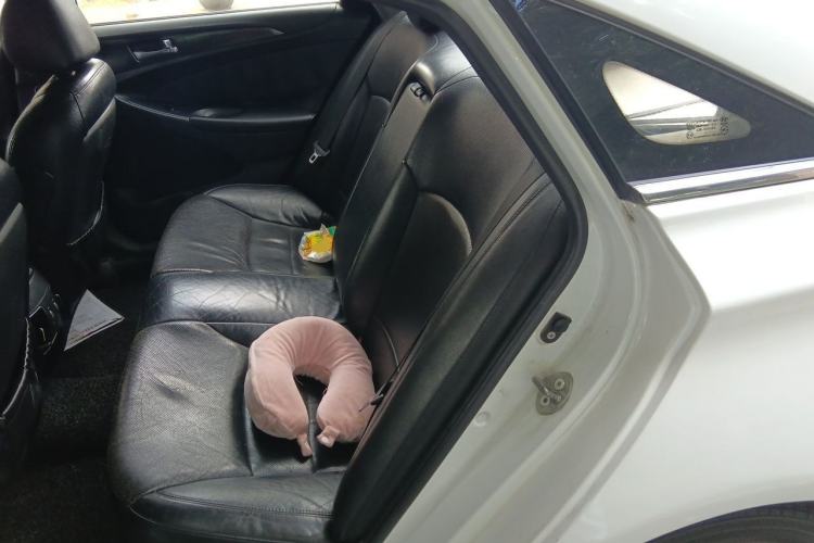 Used Hyundai Sonata 2011 2.0L Automatic Luxury Edition Left Rear Seat