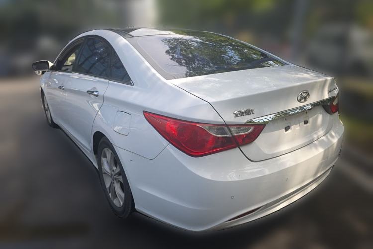 Used Hyundai Sonata 2011 2.0L Automatic Luxury Edition Rear Left 45 Deg