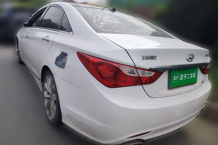 Used Hyundai Sonata 2011 2.4L Automatic Top-Tier Version Rear Left 45 Deg