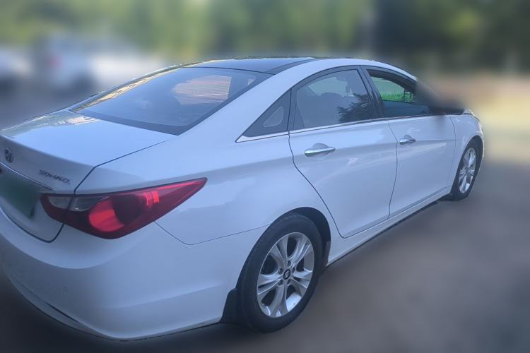 Used Hyundai Sonata 2011 2.0L Automatic Luxury Edition Rear Right 45 Deg