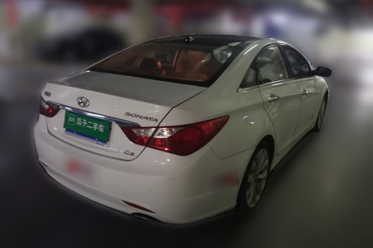 Used Hyundai Sonata 2011 2.4L Automatic Top-Tier Version Rear Right 45 Deg