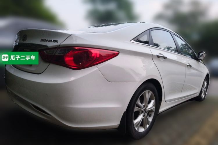 Used Hyundai Sonata 2011 2.0L Automatic Luxury Edition Rear Right 45 Deg