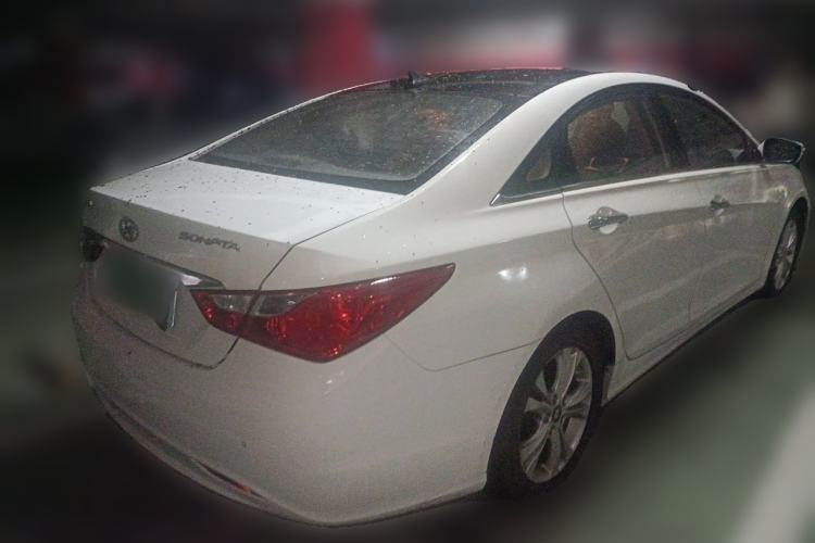 Used Hyundai Sonata 2011 2.0L Automatic Luxury Edition Rear Right 45 Deg
