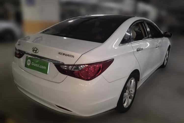 Used Hyundai Sonata 2011 2.0L Automatic Luxury Edition Rear Right 45 Deg
