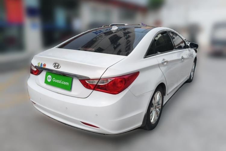 Used Hyundai Sonata 2011 2.0L Automatic Luxury Edition Rear Right 45 Deg