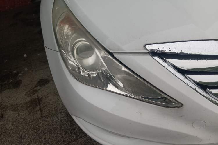 Used Hyundai Sonata 2011 2.0L Automatic Leading Edition Right Front Headlight