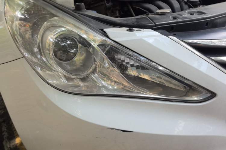 Used Hyundai Sonata 2011 2.0L Automatic Leading Edition Right Front Headlight