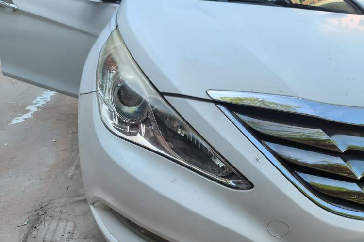 Used Hyundai Sonata 2011 2.0L Automatic Leading Edition Right Front Headlight