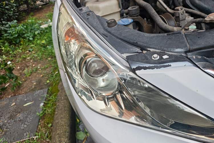 Used Hyundai Sonata 2011 2.0L Automatic Leading Edition Right Front Headlight